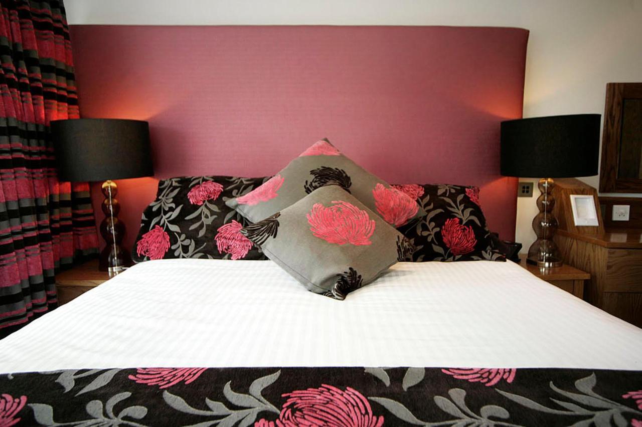 Oxwich Bay Hotel Swansea Eksteriør billede